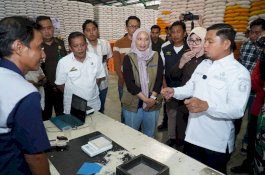 Tinjau Gudang Bulog, Wali Kota Parepare Tegaskan Warga Tak Akan Kekurangan Beras