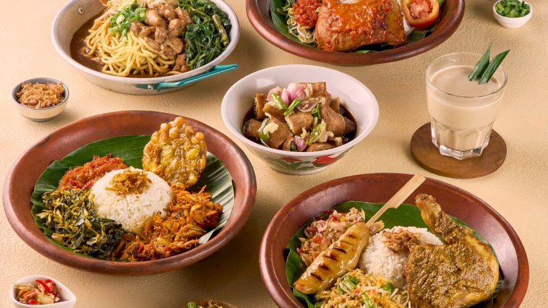 The People&rsquo;s Cafe, meluncurkan program kuliner bertajuk "Pesta Rasa Nusantara" mulai awal Agustus 2026. Kampanye ini menyajikan tujuh menu khas yang terinspirasi dari keanekaragaman cita rasa berbagai daerah di Tanah Air.  