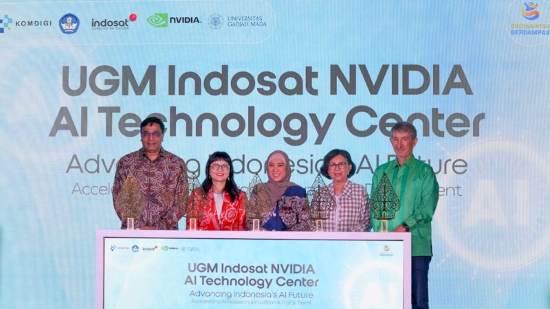 Kementerian Komunikasi dan Digital (Kemkomdigi) bersama Indosat Ooredoo Hutchison (Indosat/IOH), NVIDIA, dan Universitas Gadjah Mada (UGM) resmi meluncurkan UGM Indosat NVIDIA AI Technology Center (NVAITC) pada Kamis (13/8/2026)
