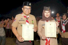 Darmawangsyah Muin dan Istri Terima Penghargaan Pramuka di Cibubur