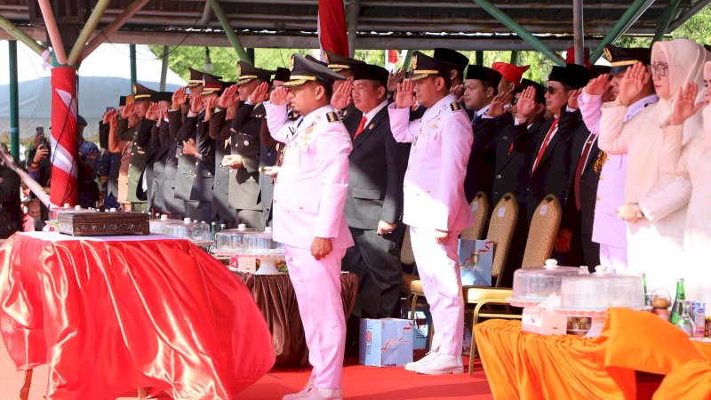 Paskibraka Sukses Kibarkan Sang Merah Putih, HUT ke-81 RI di Parepare Penuh Semangat Nasionalisme