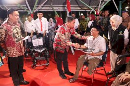 Malam Ramah Tamah HUT ke-81 RI di Parepare Semarak, Tasming Serahkan Penghargaan dan Bantuan CSR