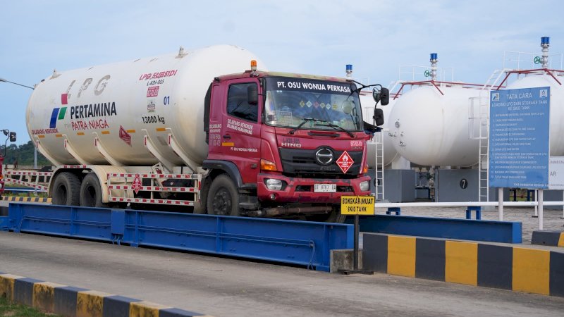PT Pertamina Patra Niaga memastikan operasional penyaluran energi, baik Bahan Bakar Minyak (BBM) maupun LPG, di wilayah Sulawesi Tengah dan sekitarnya tetap berjalan normal dan aman pascagempa bumi yang mengguncang Kabupaten Parigi Moutong pada Sabtu (15/8/2026) malam.