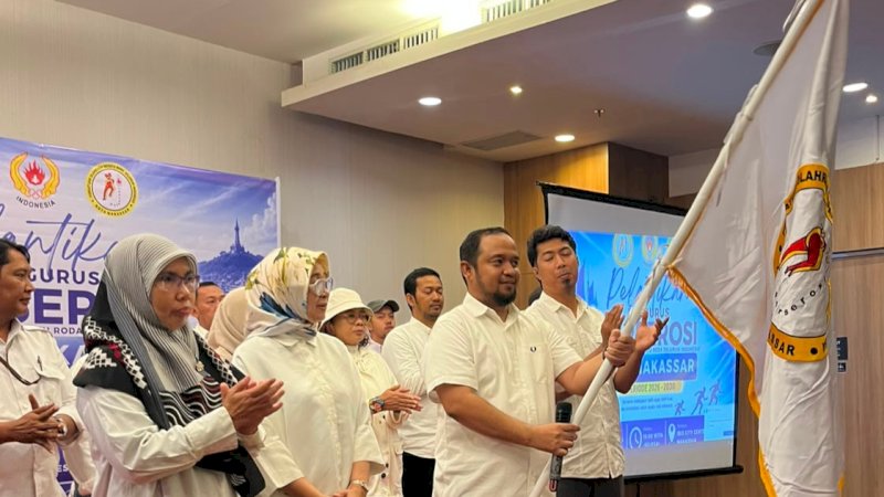 Pelantikan ketua  dan Pengurus Porserosi Makassar masa kerja 2026-2030 di tandai dengan penyerahan bendera petaka