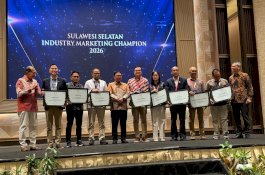 Dorong Transformasi Digital dan Pemanfaatan AI, CEO Kalla Translog Raih Industry Marketing Champion 2026