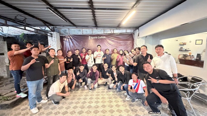 Astra Motor Sulawesi Selatan (Asmo Sulsel) mengajak Mitra bisnis berkendara bersama mengelilingi sudut kota sembari membangun komunikasi yang lebih erat dan informal.