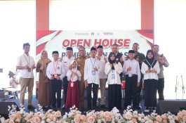 Bupati Wajo Buka Open House dan MPLS SRT 19 Wajo, Dorong Generasi Berkarakter dan Mandiri