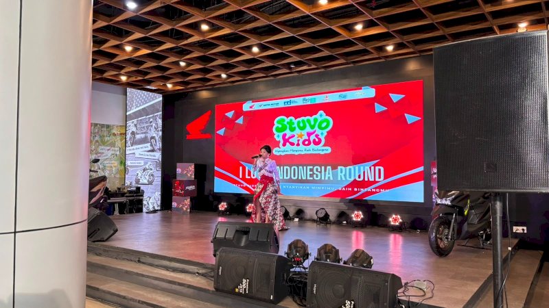Stuvo memfasilitasi 50 anak dan remaja untuk unjuk kebolehan di atas panggung AMEC pada Selasa (18/8/2026).
