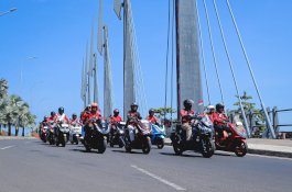 Eratkan Ikatan Ayah dan Anak, 50 Pasang Pengguna Honda PCX160 Ramaikan Convoy Merdeka Makassar