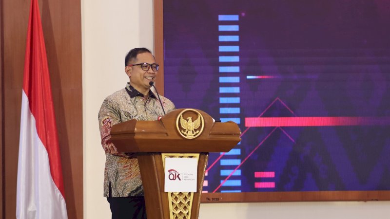 Kepala OJK Provinsi Sulselbar, Moch. Muchlasin