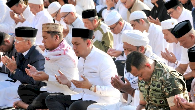 Ribuan Warga Parepare Gelar Sholat Istisqa, Munajat Bersama Memohon Turunnya Hujan