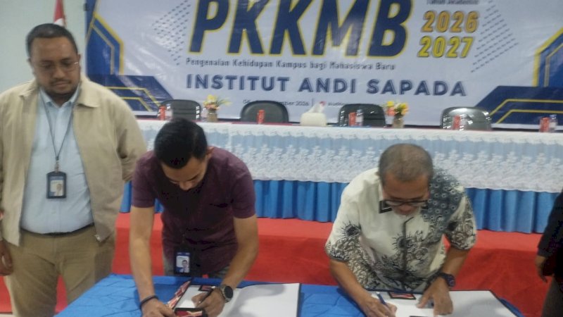 Disaksikan Mahasiswa Baru, BRI Parepare dan Institut Andi Sapada Teken MoU 