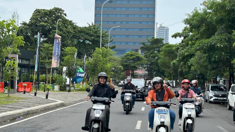 Astra Motor (Asmo) Sulsel menggelar kegiatan test ride eksklusif bersama puluhan anggota komunitas otomotif dan penglaju perkotaan di Makassar.