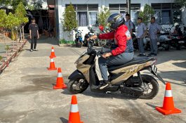 Antusiasme Pelajar Makassar dan Gowa Jajal Ketangguhan Honda BeAT Street di Roadshow DBL 2026