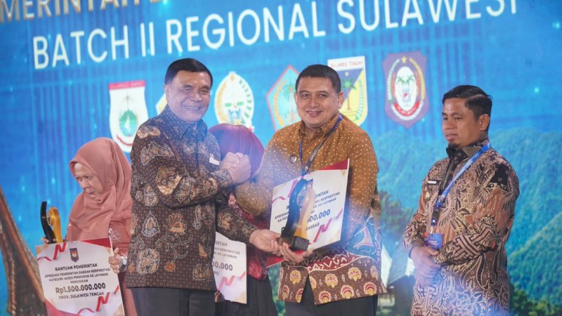 Appi Bawa Makassar Raih Dua Penghargaan dari Kemendagri, Dapat Rp1,5 Miliar dan Bedah 300 Unit Rumah