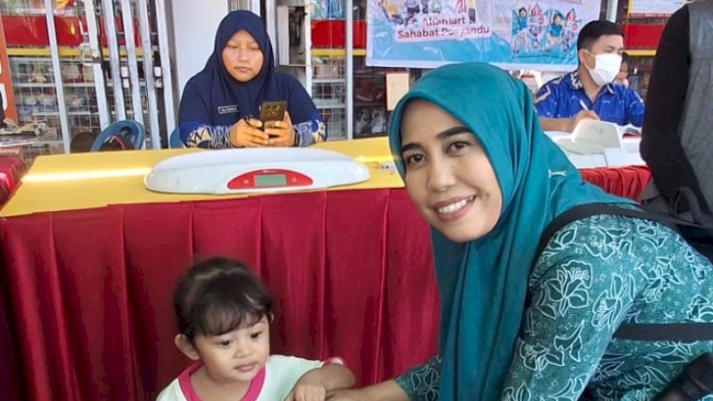 Alfamart Sahabat Posyandu  berkolaborasi dengan popok bayi Sweety program ini menargetkan lebih dari 8.400 penerima manfaat yang tersebar di 84 titik dari wilayah barat hingga timur Indonesia.
