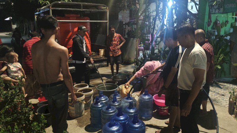 Kemarau Panjang, Pemkot Makassar Salurkan 4,56 Juta Liter Air Bersih untuk Masyarakat