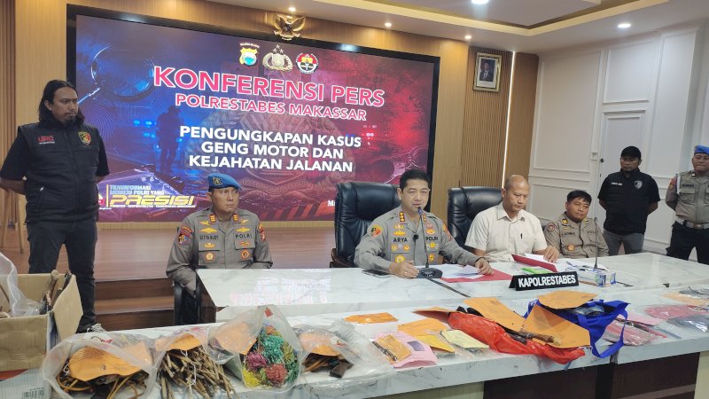 Press release penangkapan pembobol brangkas Masjid Al-Markaz Al-Islami. (Dok Rakyatku)
