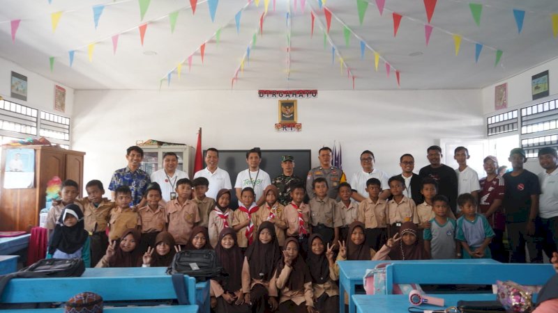 PT Pegadaian Kantor Wilayah VI Sulselbarra Maluku mengintegrasikan intervensi sosial dan lingkungan lewat aksi nyata di Pulau Barrang Lompo, Makassar, Sabtu (26/9/2026).