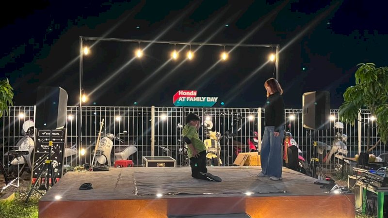 Asmo Sulsel turut mengambil peran aktif sebagai wadah berekspresi bagi talenta-talenta muda lokal melalui perhelatan Honda AT Family Day di Titik Sunset Cafe, Kabupaten Gowa, Minggu, 20 September 2026