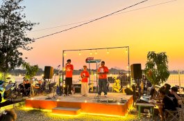 Makin Dekat dengan Konsumen, Asmo Sulsel Manjakan Pengunjung Gowa Lewat Cukur Pria hingga Live Music