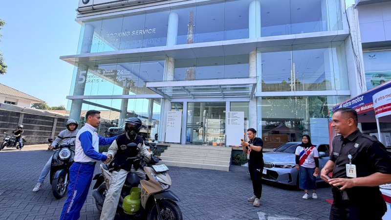 Astra Motor Sulawesi Selatan (Asmo Sulsel) memperkenalkan secara mendalam fasilitas Layanan Group Customer kepada peserta company visit di kantor PT BMW Sales Operation, Makassar, Sabtu, 19 September 2026.