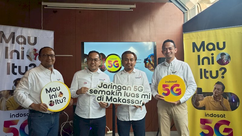 "Seluruh layanan dan paket promo 5G Indosat kini sudah dapat diakses oleh masyarakat melalui hampir 3.700 mitra, jaringan TriStore, Gerai Indosat, serta layanan aplikasi online dan e-commerce. "
