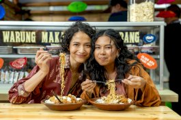 Dari Layar Bioskop ke Meja Makan, The People’s Cafe Wujudkan Nasi Mie Wiken dari Film Empat Musim Pertiwi
