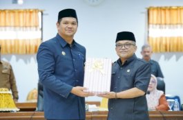 Bupati Serahkan Tiga Ranperda untuk Dibahas DPRD Bantaeng
