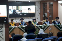 Mendikdasmen Prof Abdul Mu'ti Uji Disertasi Elly Oschar di Unismuh Makassar, Bedah Pemikiran KH Ahmad Dahlan dan KH Hasyim Asy'ari