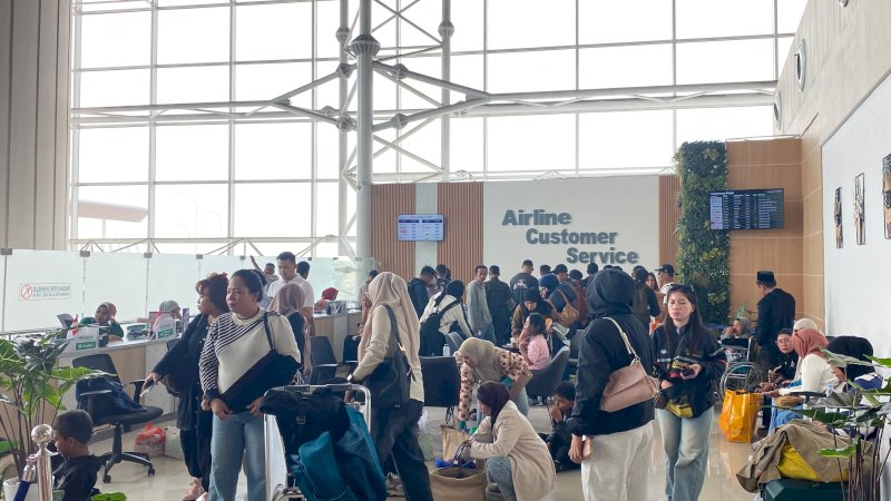 1.070 Penumpang Bandara Sultan Hasanuddin Terdampak Pembatalan Penerbangan Akibat Karhutlah 