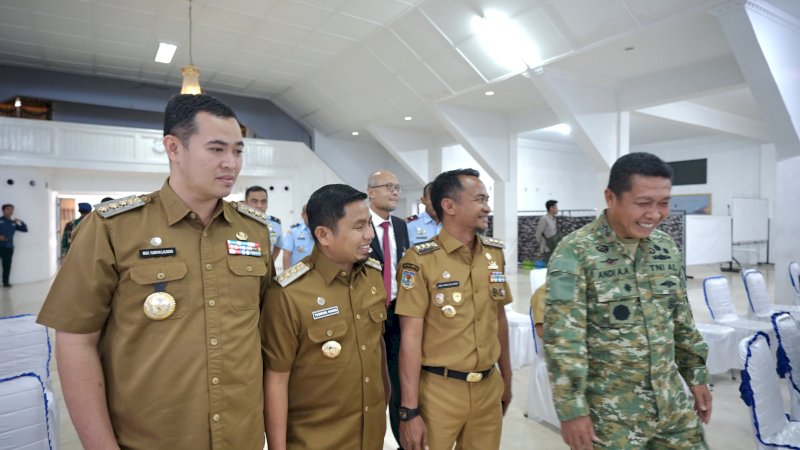Tasming Hamid Dianugerahi Brevet Kehormatan TNI AL, Bentuk Apresiasi Dukungan Kesehatan Maritim