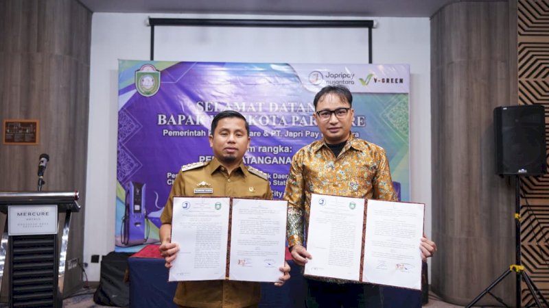 Dukung Parepare Smart City, Pemkot Teken MoU Pemasangan Charging Station dan Battery Swap Station