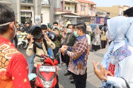 Kampanye Bahaya Kabut Asap, Pemkot Parepare Bagi-bagi Masker di 11 Titik