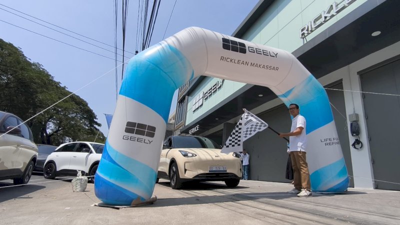 Jajaran kendaraan Geely di Makassar. Sepanjang Januari hingga September 2026, penjualan Geely di Makassar telah melampaui 130 unit dengan kontribusi terbesar berasal dari model EX2. Perusahaan menargetkan penjualan lebih dari 500 unit hingga akhir tahun.