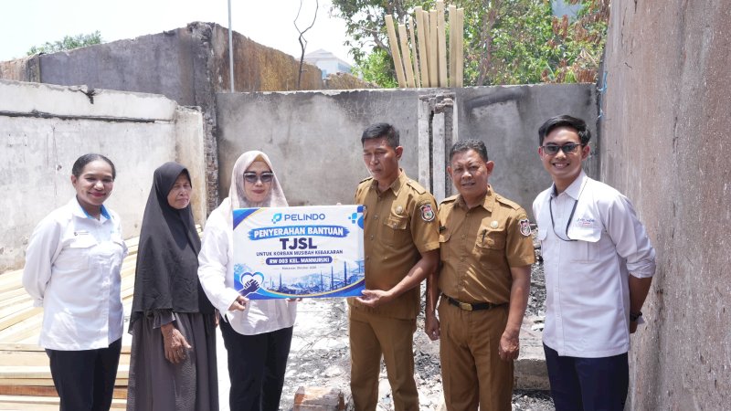 Pelindo Regional 4 Salurkan Bantuan Material Bangunan ke Korban Kebakaran di Makassar