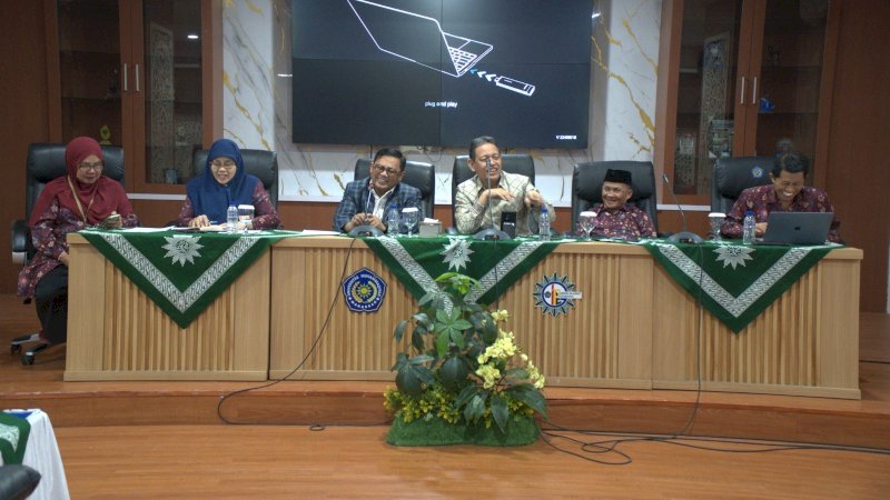 Universitas Muhammadiyah (Unismuh) Makassar akan menggelar Wisuda Ke-89 pada 20&ndash;21 Oktober 2026 dengan jumlah 1.598 lulusan. Prosesi berlangsung di Balai Sidang Muktamar Ke-47 Unismuh Makassar.