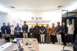 Kontribusi Pajak KALLA Terus Meningkat, DJP Sulselbartra Apresiasi Pertumbuhan Bisnis Perusahaan