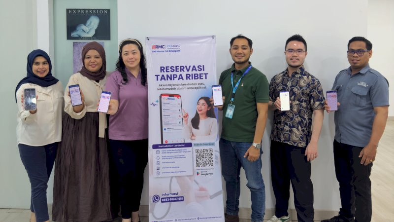 Ratulangi Medical Center menghadirkan aplikasi RMC Care yang memungkinkan pasien melakukan pendaftaran dokter secara online, memantau antrean, serta mengakses riwayat layanan kesehatan melalui telepon pintar.