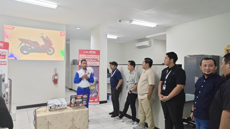 Astra Motor Sulawesi Selatan bersama FIFGroup Makassar memperkuat budaya keselamatan berkendara melalui edukasi kepada lebih dari 90 karyawan di Kantor FIFGroup Cabang Makassar, Kamis (22/10/2026).