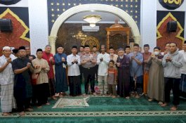 Kapolda Sulsel Sholat Subuh Keliling di Kecamatan Rappocini