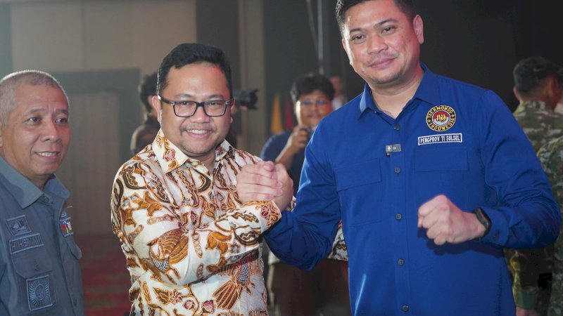 Darmawangsyah Muin Hadiri Pelantikan Adnan Purichta Pimpin Taekwondo Sulsel