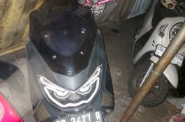 Tujuh Motor Rusak Ditimpa Kontainer di Jalan Nusantara