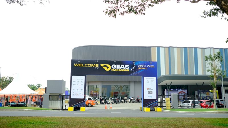 GIIAS Makassar 2026 berlangsung pada 28 Oktober hingga 1 November 2026 di Summarecon Mutiara Makassar Convention Center (SMMCC), dengan harga tiket masuk mulai Rp15 ribu serta fasilitas parkir dan area test drive bagi pengunjung.