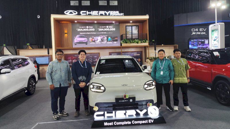 Chery Indonesia menghadirkan enam unit kendaraan elektrifikasi, termasuk Chery Q, J6T EV, J6T CSH, TIGGO 8 CSH, dan TIGGO Cross CSH, dalam ajang GIIAS Makassar 2026 yang berlangsung pada 28 Oktober hingga 1 November 2026.