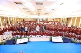 OJK Bekali 500 Pelajar Sekolah Rakyat Literasi Keuangan dan Digital, Ingatkan Bahaya Penipuan Online