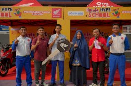 Siswa SMAN 5 Makassar Ketiban Rezeki, Bawa Pulang Honda BeAT dari Honda DBL 2026