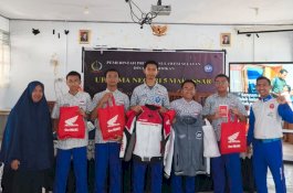 Tak Sekadar Bagi Hadiah Motor, Asmo Sulsel Bawa Edukasi Safety Riding ke SMAN 5 Makassar