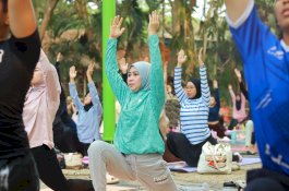150 Peserta Ramaikan Nature Yoga di Bugis Waterpark Makassar, Rayakan HUT ke-74 KALLA