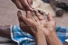 Pengemis Wanita Kedapatan Punya 5 Rumah dan Tabungan Rp2,8 Miliar